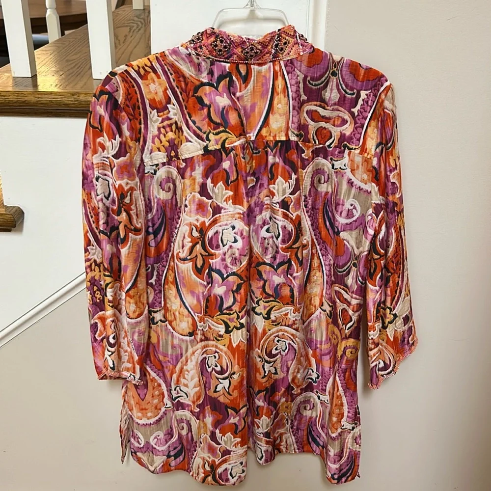 Chico's Watercolor Stunning lightweight tunic - Picture 13 of 16